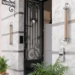 Slo Hostel