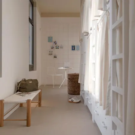 Slo Hostal