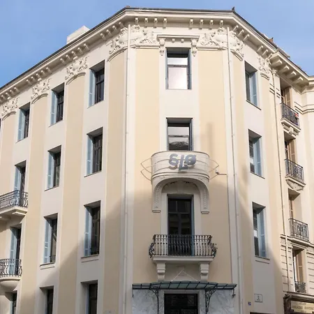 Slo Albergue *